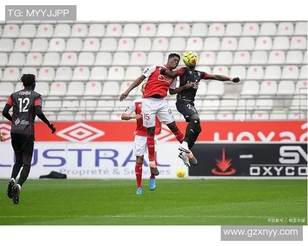 兰斯与圣埃蒂安激战正酣谁能在法甲赛场上笑到最后